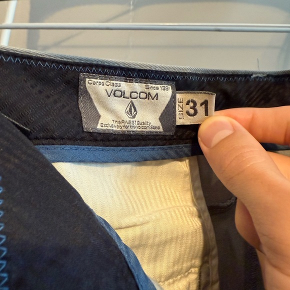 Volcom Tan Flat Front Shorts Relaxed Fit - Picture 3 of 4